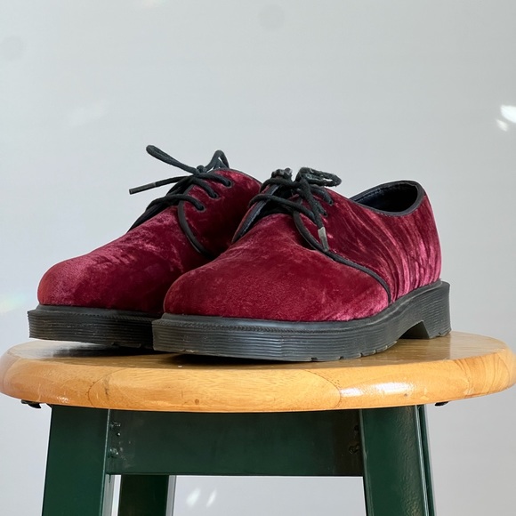 Dr. Martens Hugh Burgundy Red Velvet Lace-Up Oxfords Shoes - Burgundy - Picture 14 of 16